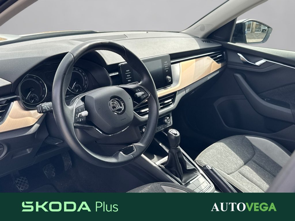 SKODA Kamiq 1.0 tsi black dots 95cv - 7