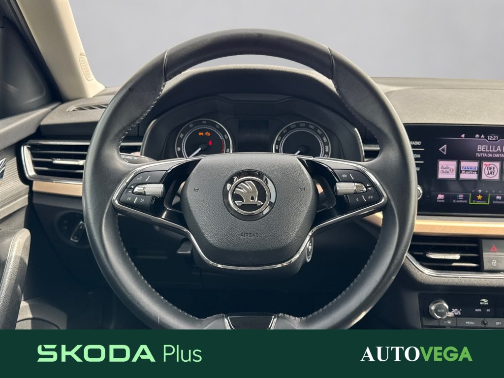 SKODA Kamiq 1.0 tsi black dots 95cv - 9