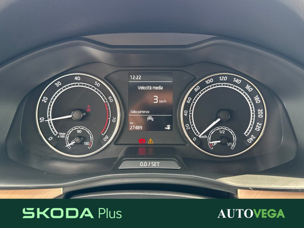 SKODA Kamiq 1.0 tsi black dots 95cv - 14