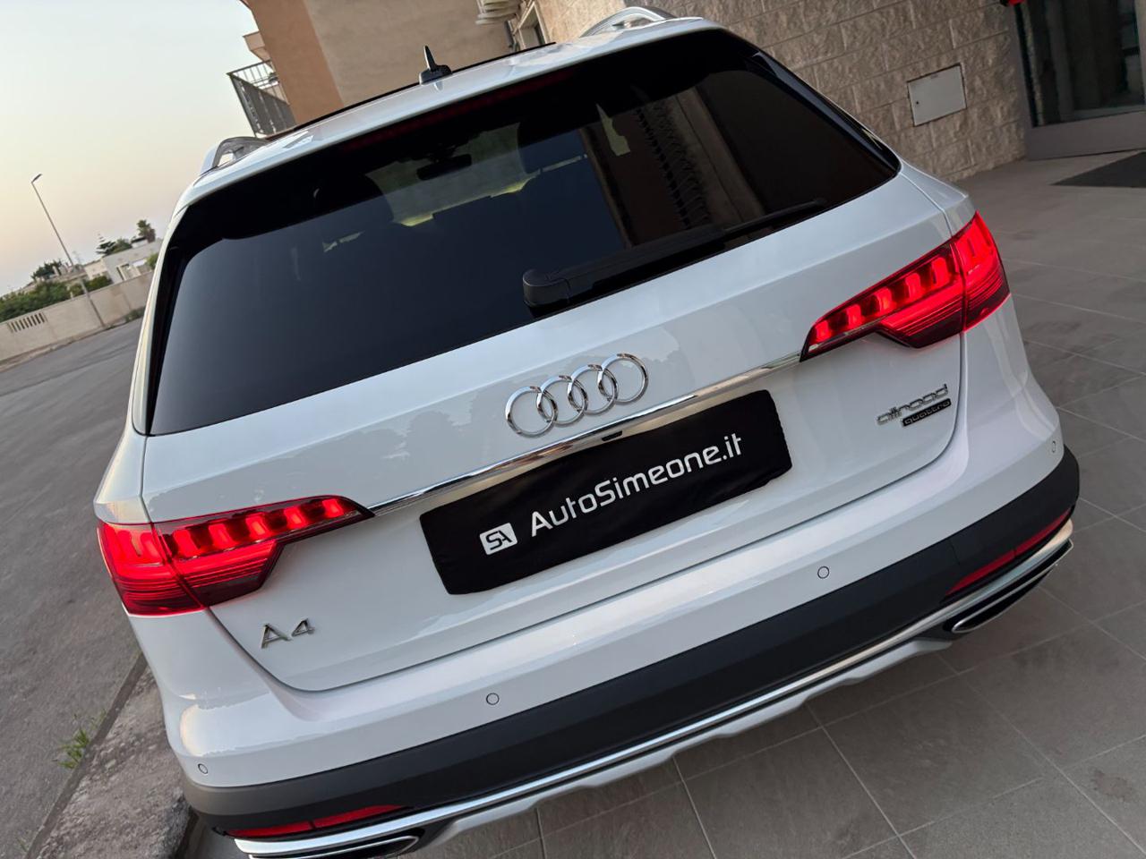 AUDI A4 allroad 40 TDI 204 CV S tronic Business Evolution TETTO. - 40