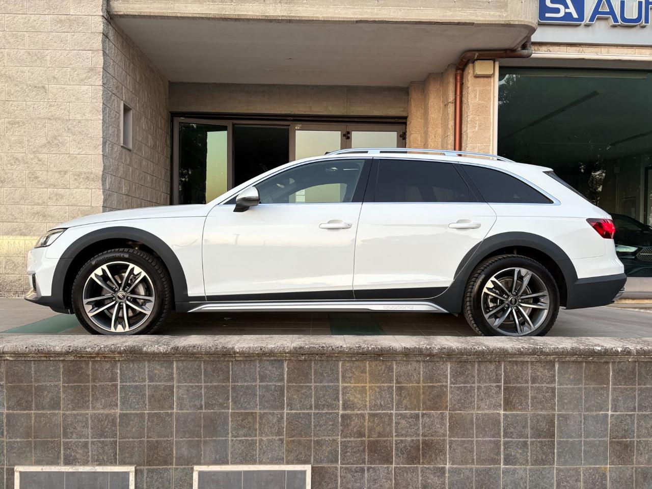 AUDI A4 allroad 40 TDI 204 CV S tronic Business Evolution TETTO. - 8