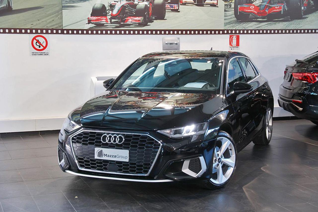AUDI A3 35 TFSI Sportback S-Tronic Business Advanced - 5