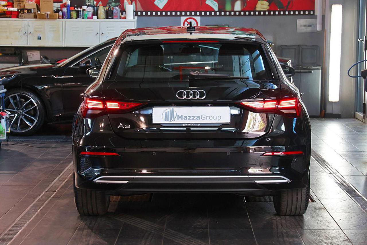 AUDI A3 35 TFSI Sportback S-Tronic Business Advanced - 4