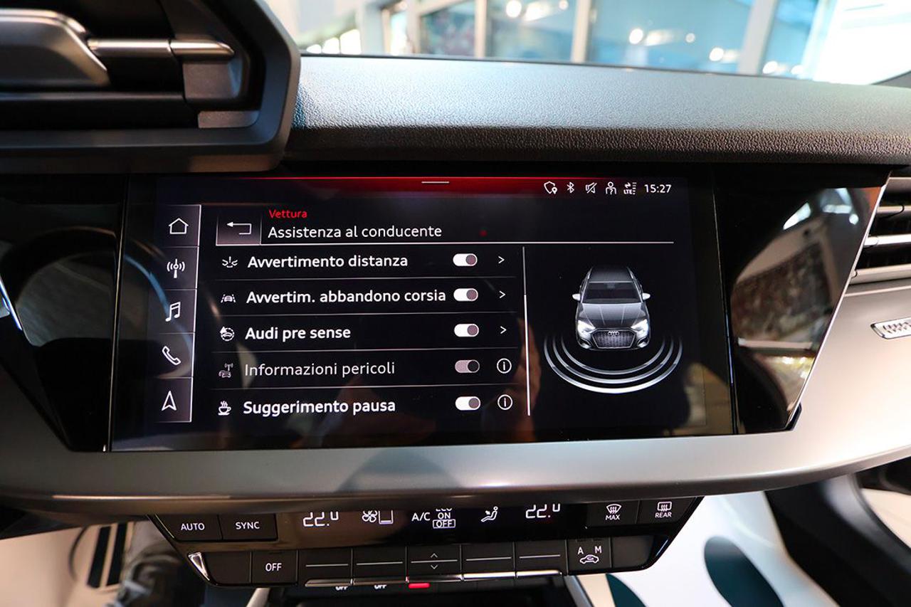 AUDI A3 35 TFSI Sportback S-Tronic Business Advanced - 27
