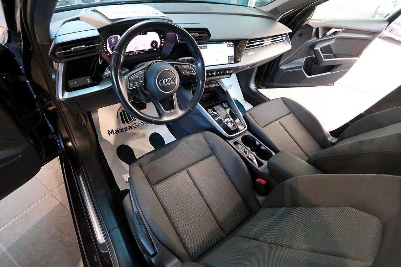 AUDI A3 35 TFSI Sportback S-Tronic Business Advanced - 13
