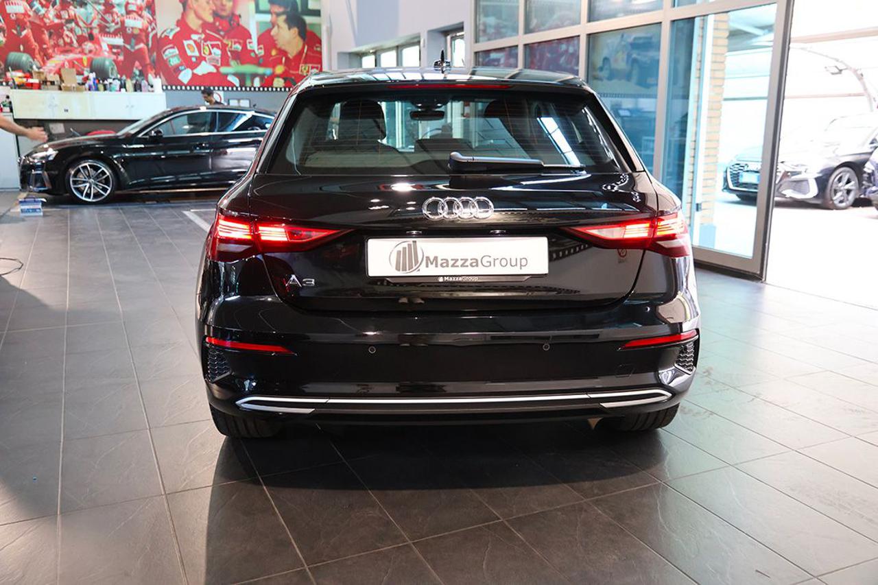 AUDI A3 35 TFSI Sportback S-Tronic Business Advanced - 8