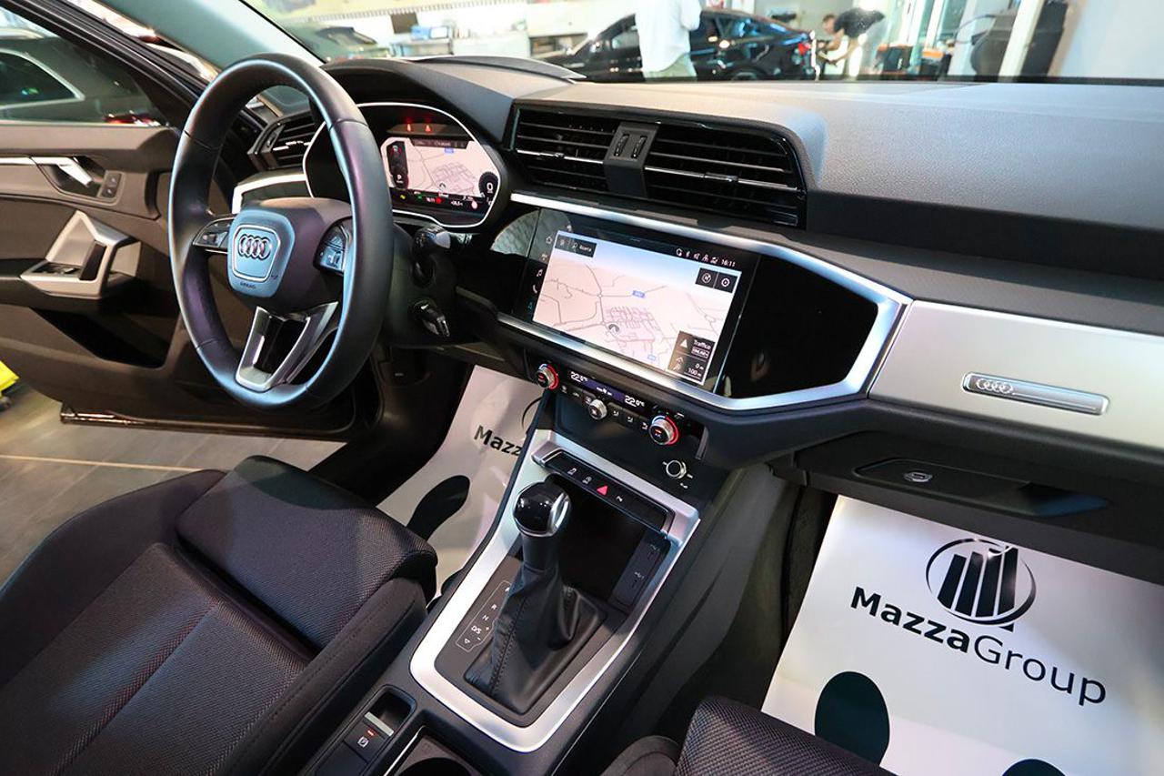 AUDI Q3 35 TDI S-Tronic Business - 33