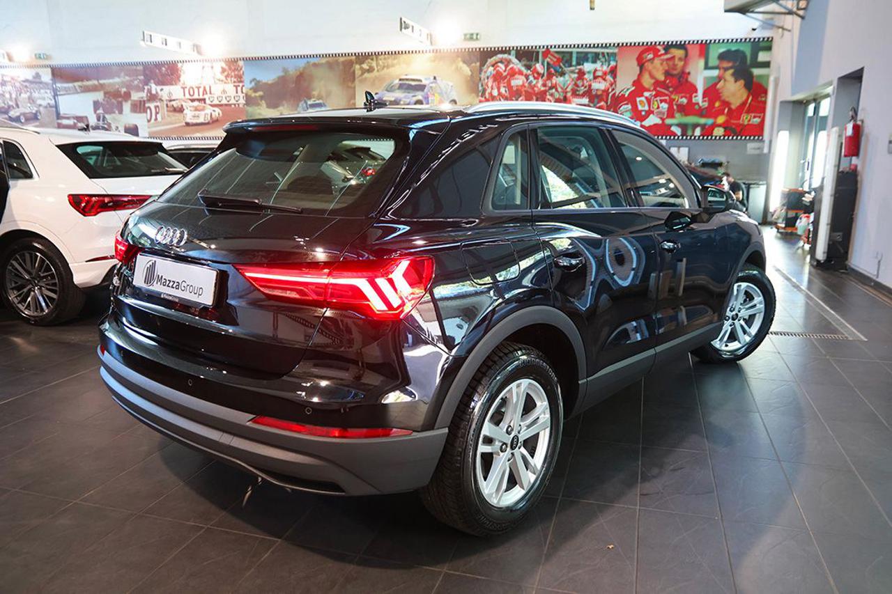 AUDI Q3 35 TDI S-Tronic Business - 9