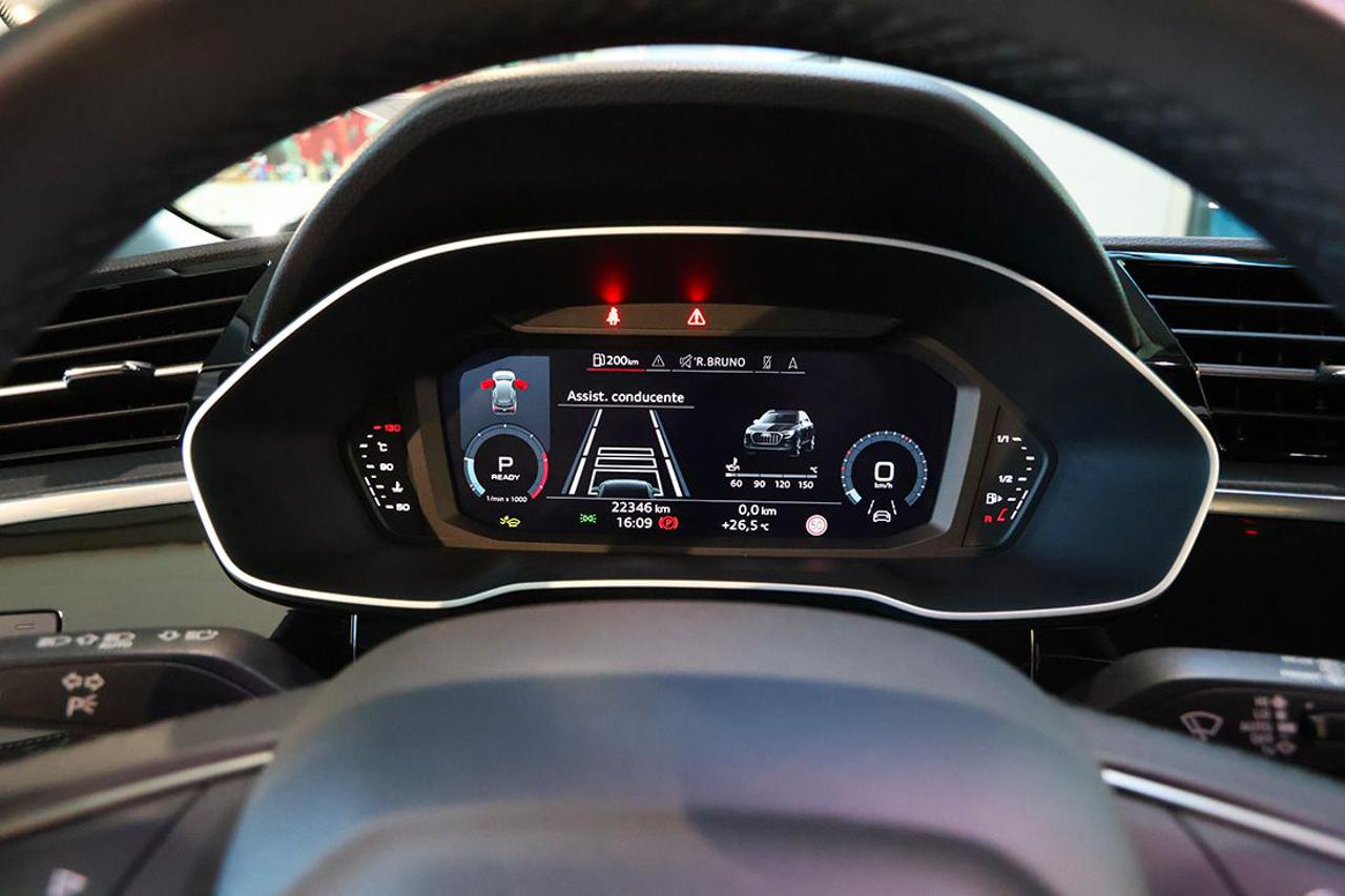 AUDI Q3 35 TDI S-Tronic Business - 30