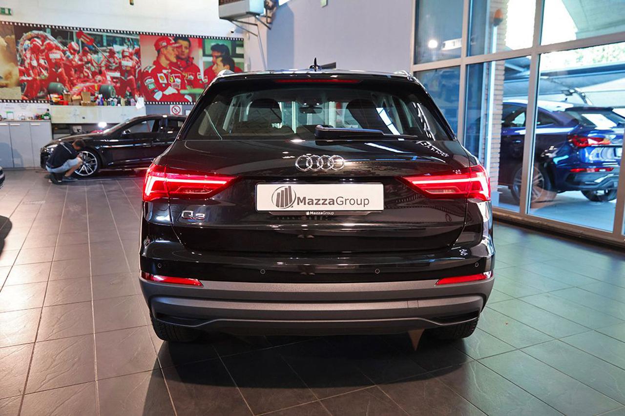 AUDI Q3 35 TDI S-Tronic Business - 8