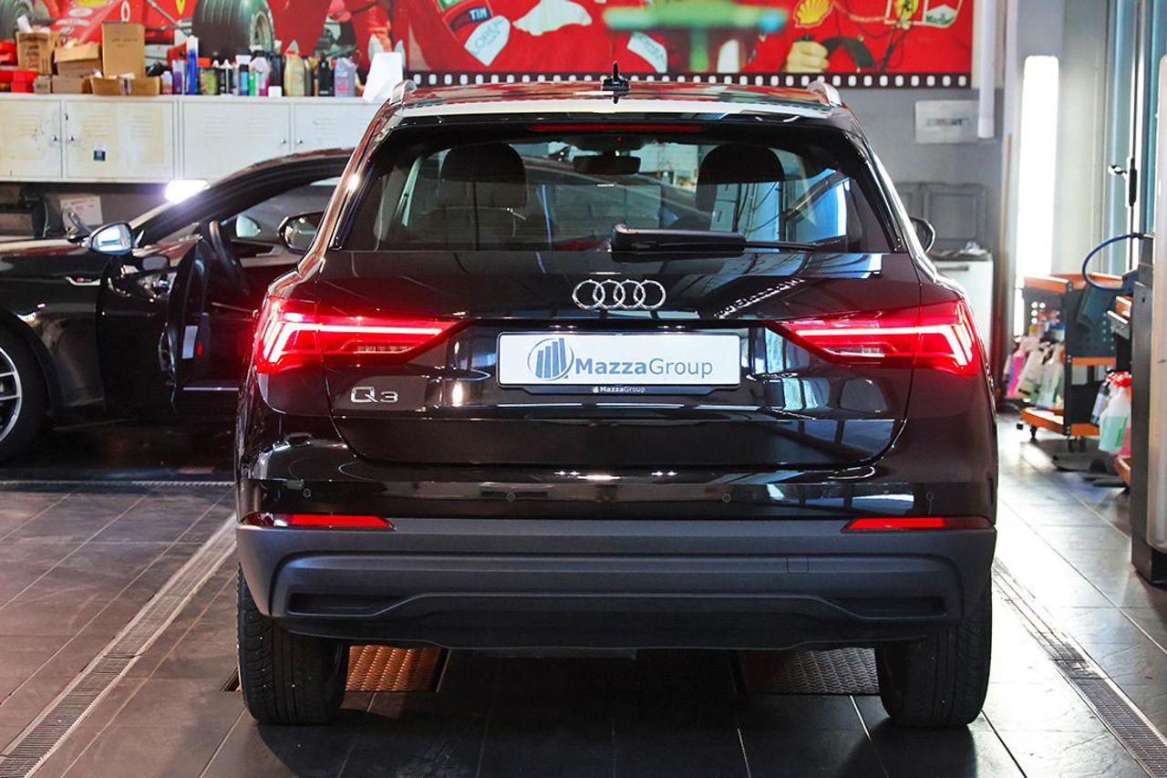 AUDI Q3 35 TDI S-Tronic Business - 4