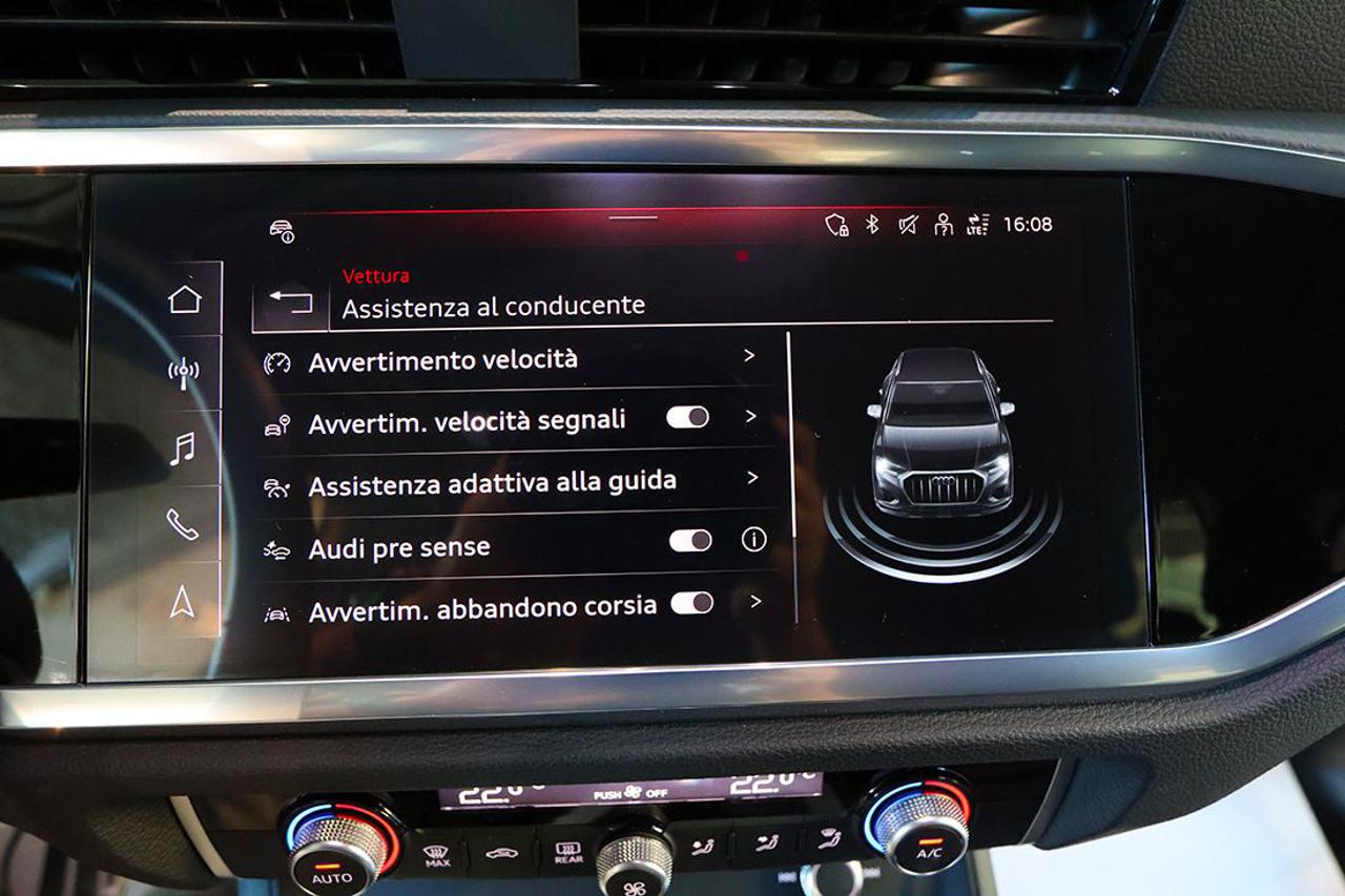 AUDI Q3 35 TDI S-Tronic Business - 25