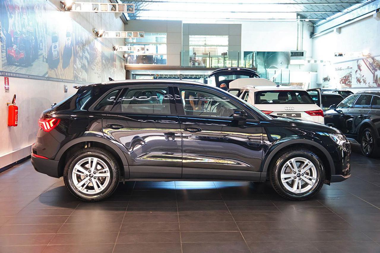 AUDI Q3 35 TDI S-Tronic Business - 2