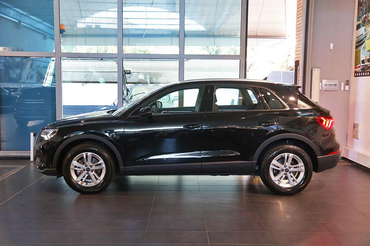 AUDI Q3 35 TDI S-Tronic Business - 3