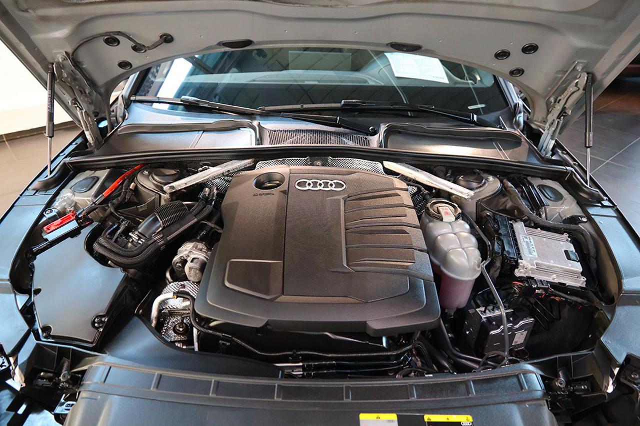 AUDI A4 40 TDI Avant Quattro S-Tronic S-Line - 11
