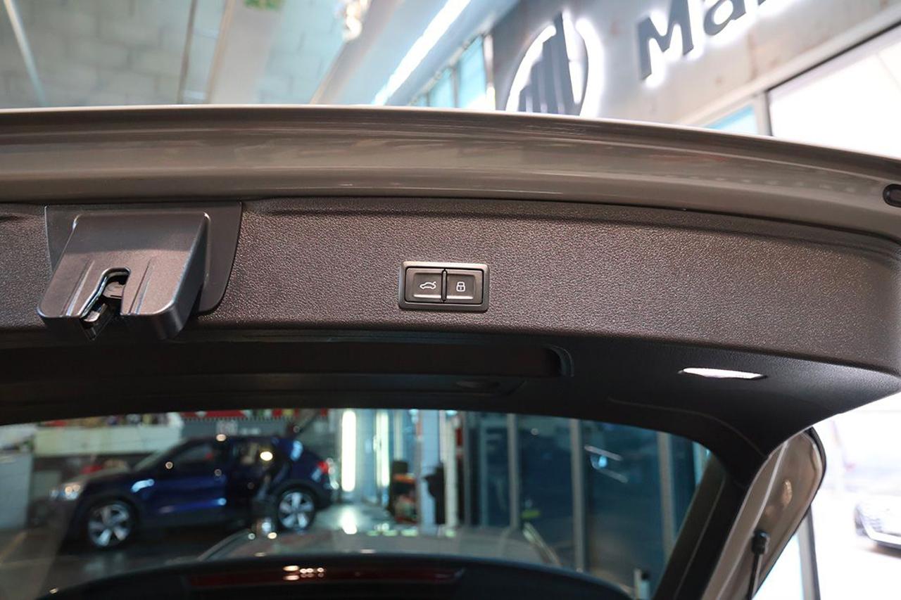 AUDI A4 40 TDI Avant Quattro S-Tronic S-Line - 13