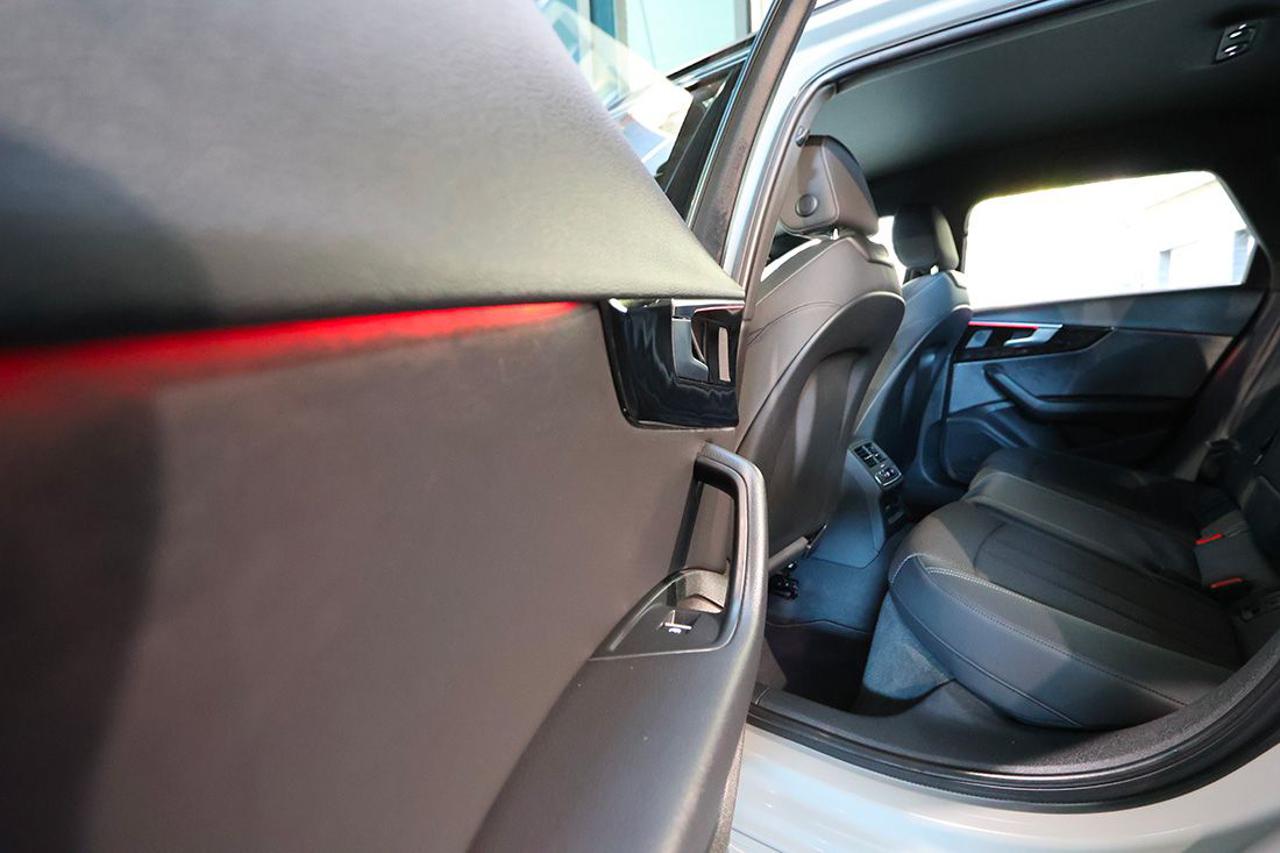 AUDI A4 40 TDI Avant Quattro S-Tronic S-Line - 42