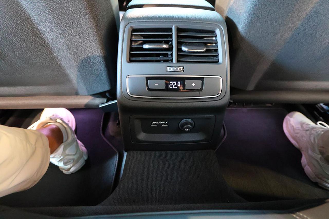 AUDI A4 40 TDI Avant Quattro S-Tronic S-Line - 44