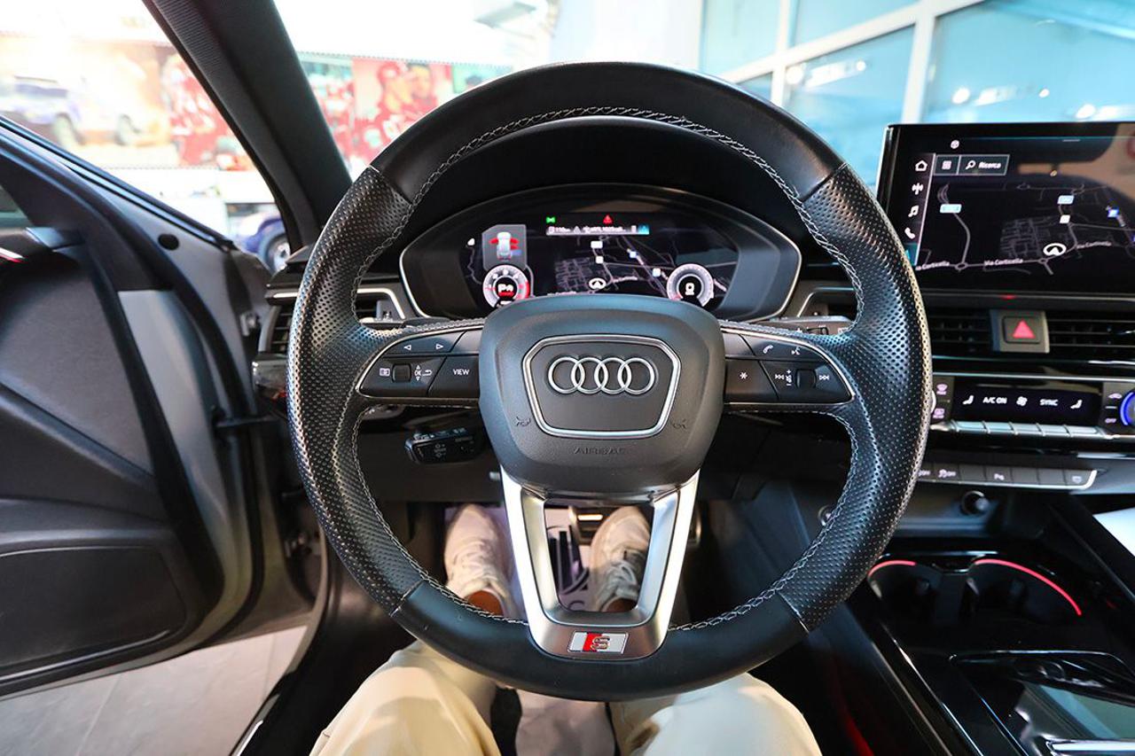 AUDI A4 40 TDI Avant Quattro S-Tronic S-Line - 21