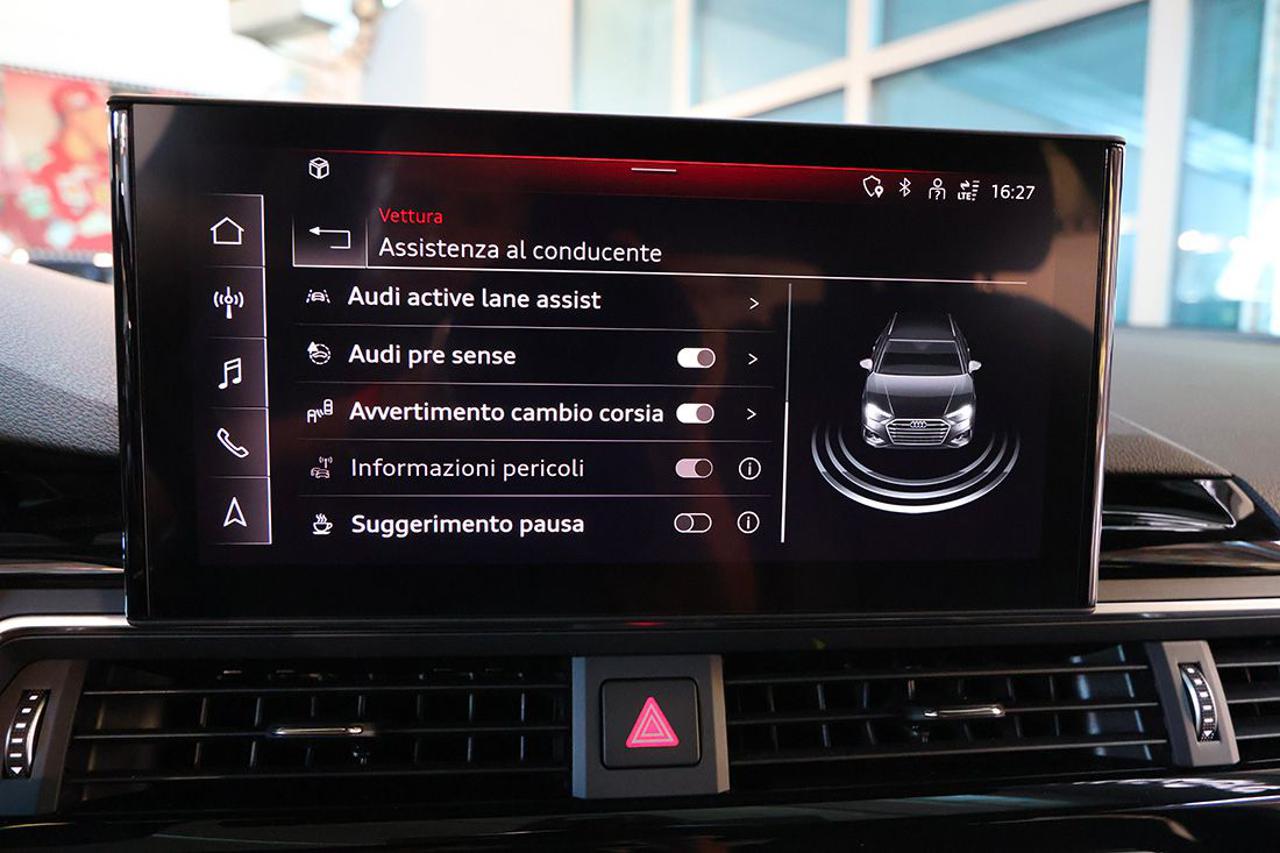 AUDI A4 40 TDI Avant Quattro S-Tronic S-Line - 31