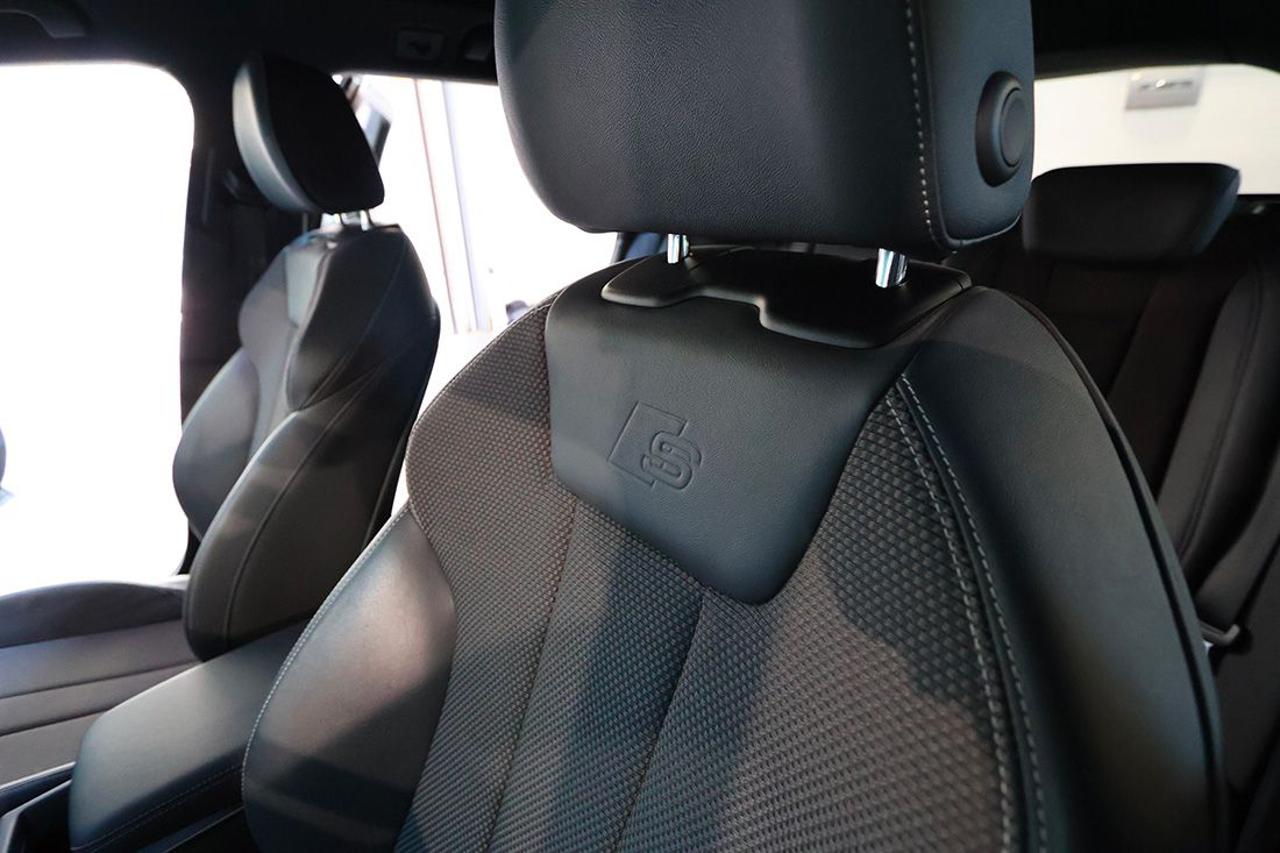 AUDI A4 40 TDI Avant Quattro S-Tronic S-Line - 45