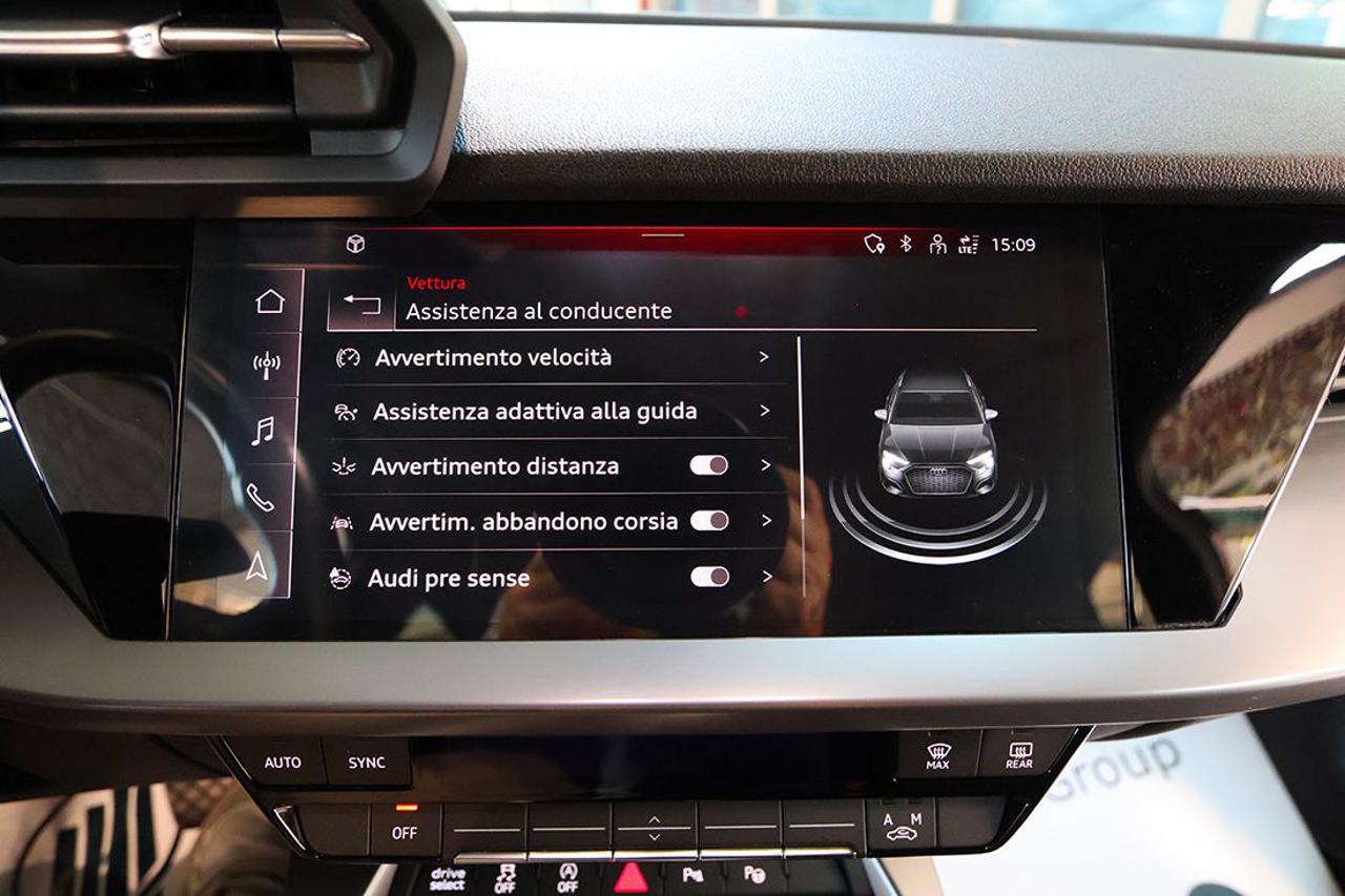 AUDI A3 40 TDI Sportback Quattro S-Tronic S-Line - 27