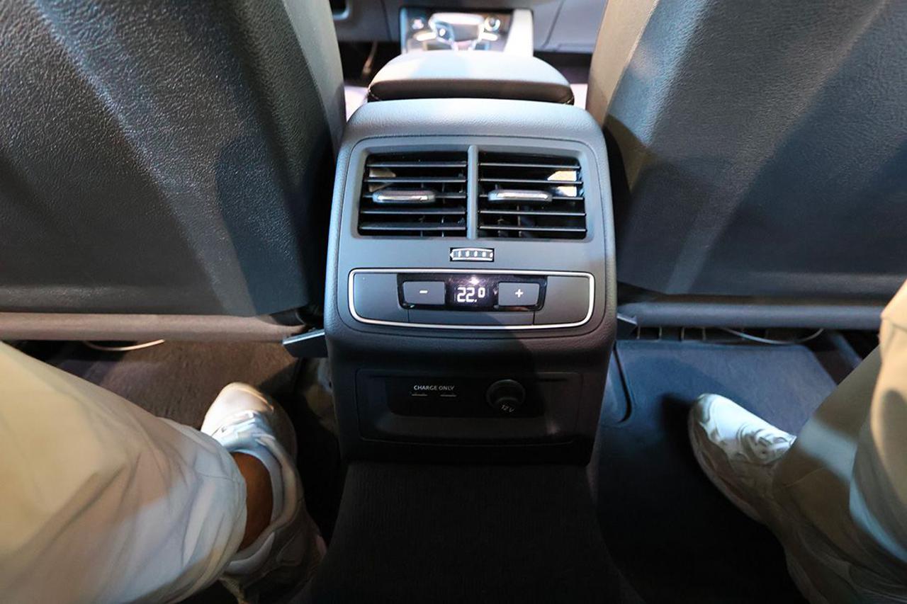AUDI A4 allroad 40 TDI S-Tronic Identity Contrast - 40