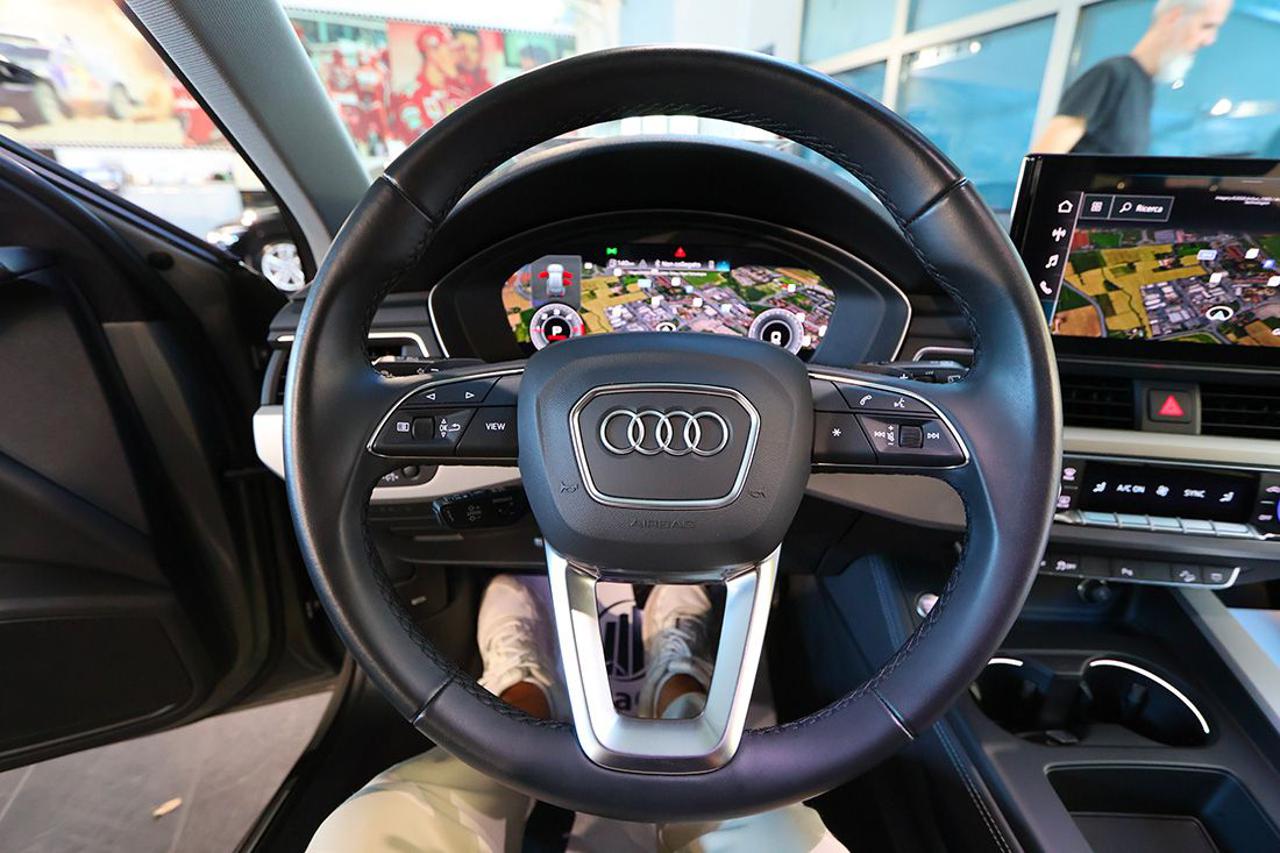 AUDI A4 allroad 40 TDI S-Tronic Identity Contrast - 20