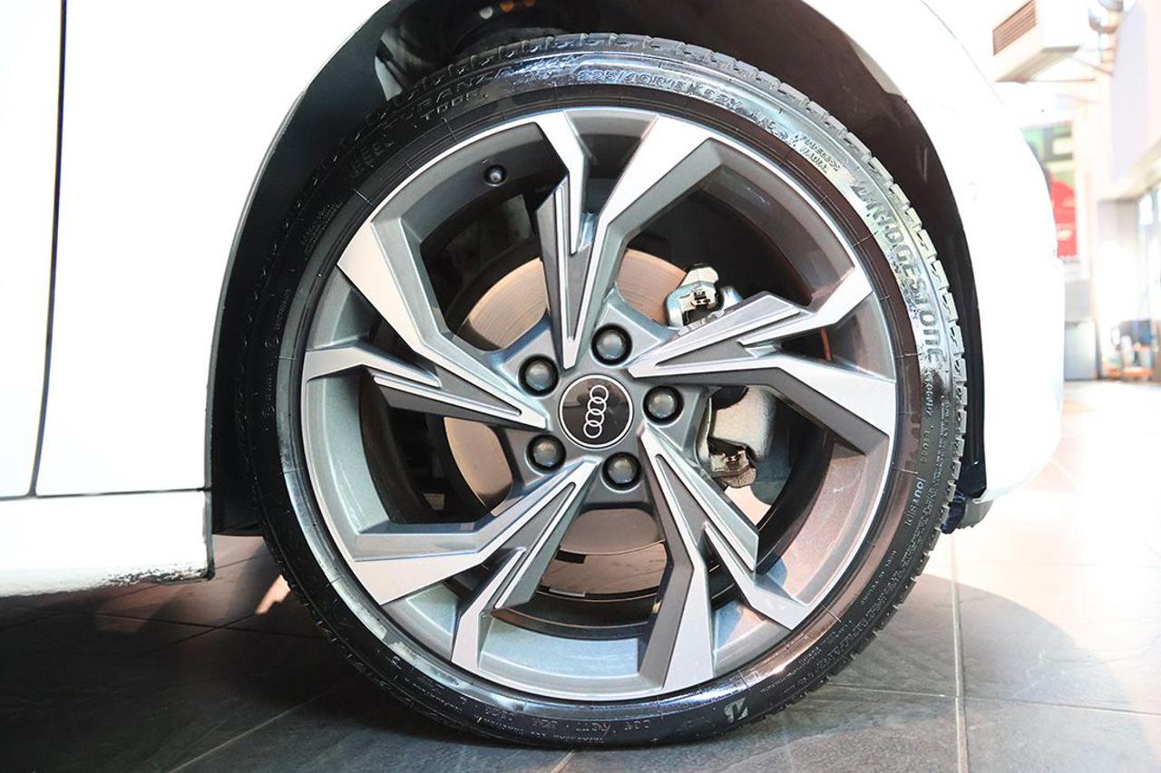 AUDI A3 35 TDI Sportback S-Tronic Business Advanced - 6