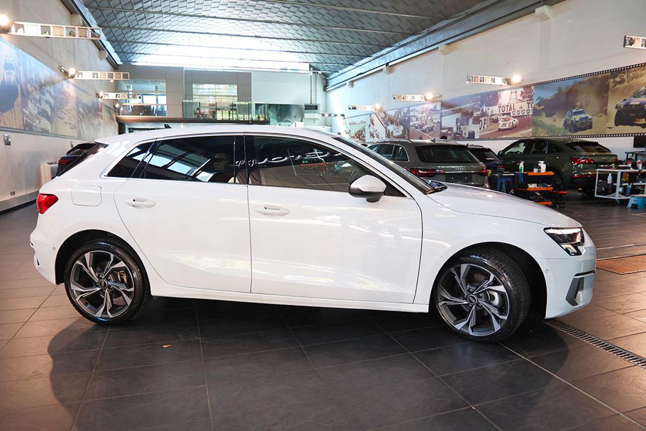 AUDI A3 35 TDI Sportback S-Tronic Business Advanced - 10