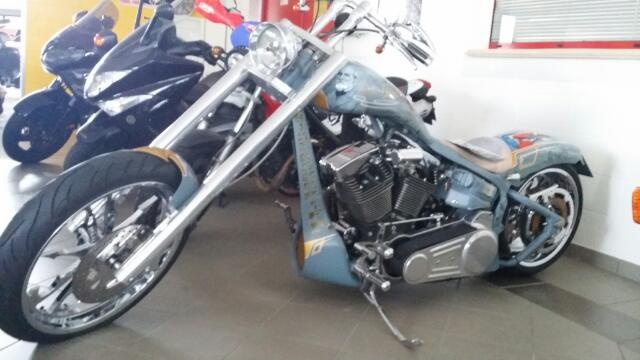HARLEY-DAVIDSON VRSCSE Screamin' Eagle V-ROD Azzurro perlato