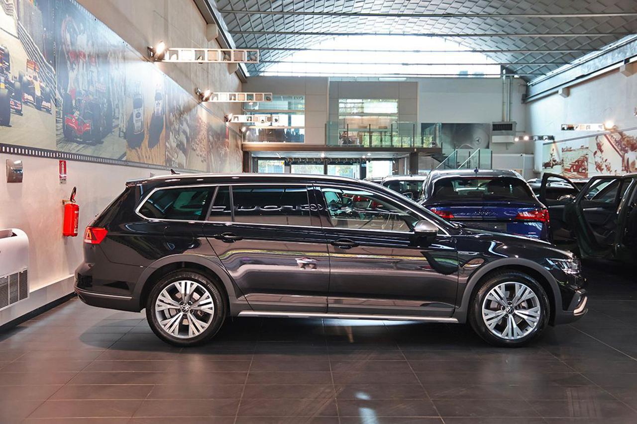 VOLKSWAGEN Passat Alltrack 2.0 TDI 200cv 4Motion DSG - 2