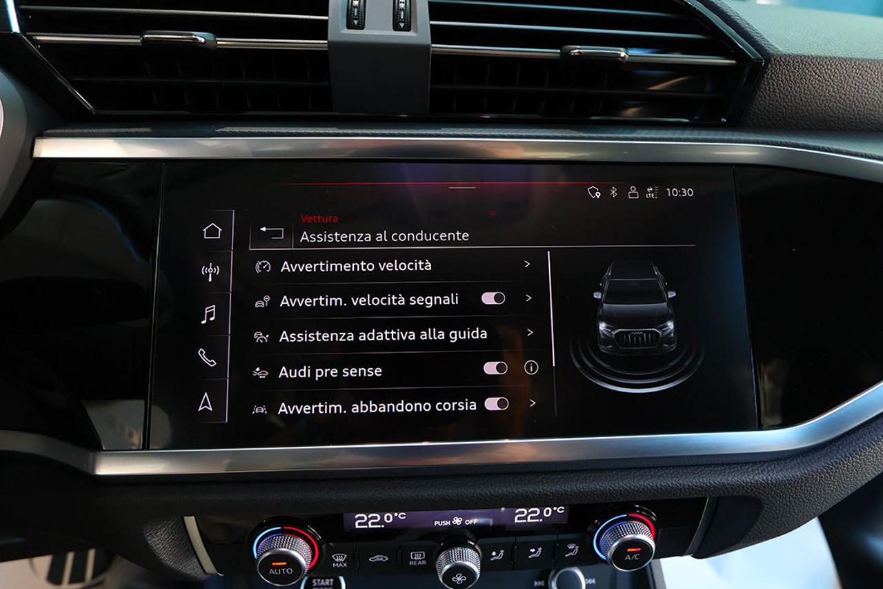 AUDI Q3 35 TFSI S-Tronic S-Line - 25