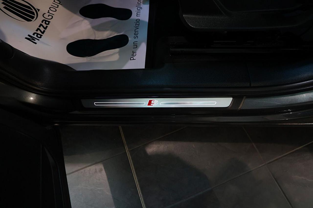 AUDI Q3 35 TFSI S-Tronic S-Line - 39