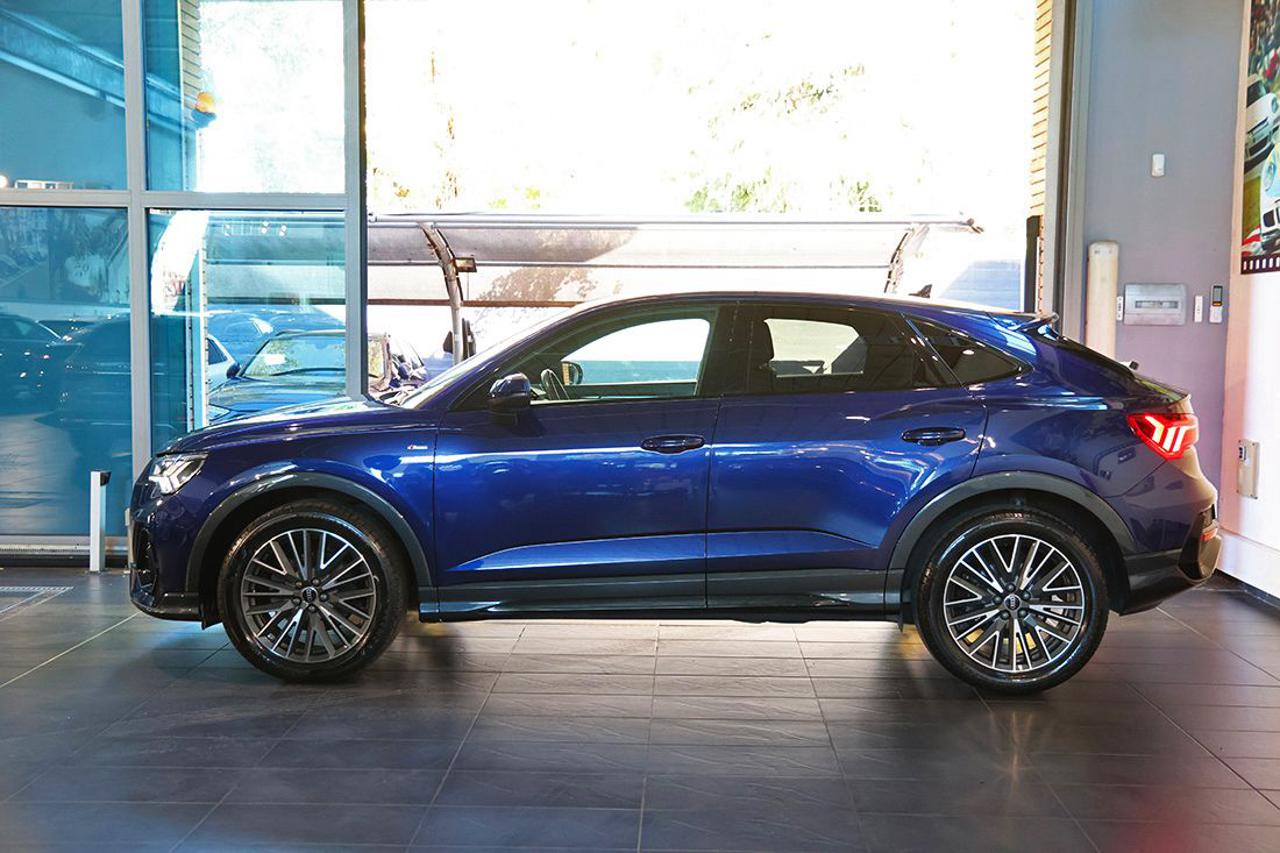 AUDI Q3 35 TFSI Sportback S-Tronic S-Line - 3
