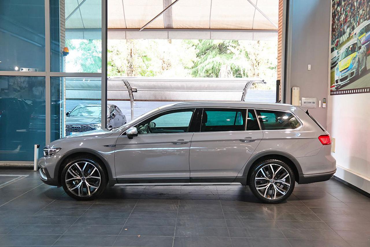 VOLKSWAGEN Passat Alltrack 2.0 TDI 200cv 4Motion DSG - 3
