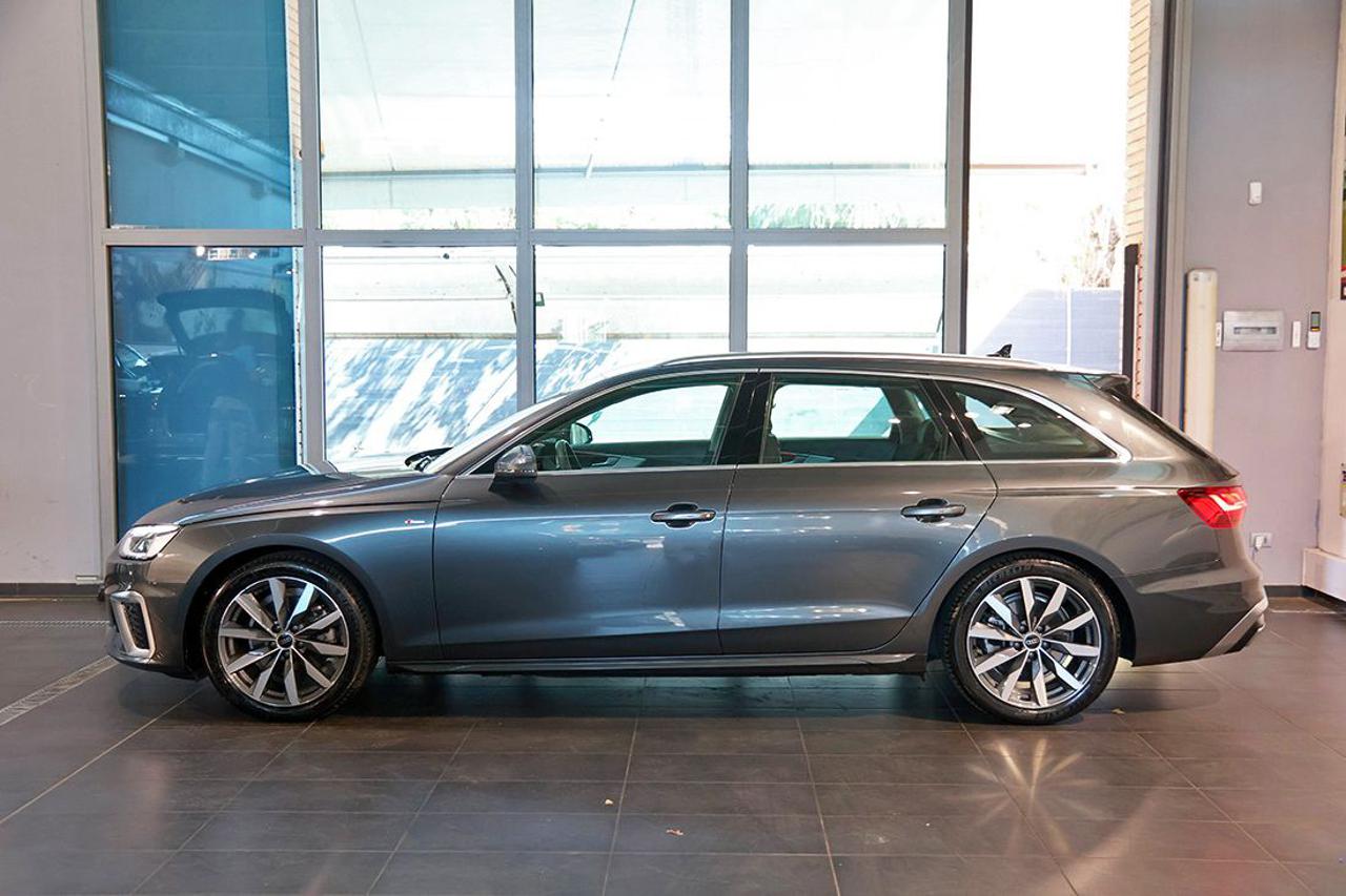 AUDI A4 35 TFSI Avant S-Tronic S-Line - 3