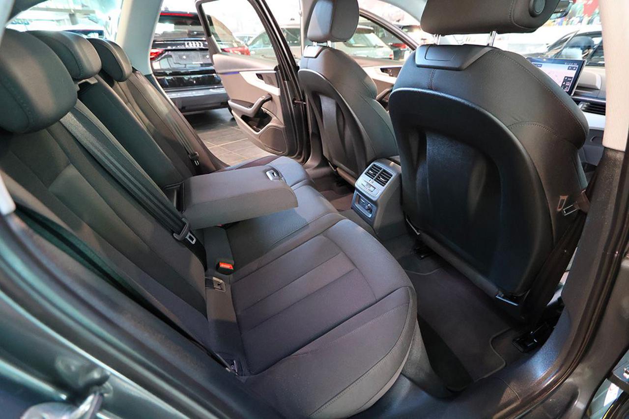 AUDI A4 35 TFSI Avant S-Tronic S-Line - 19