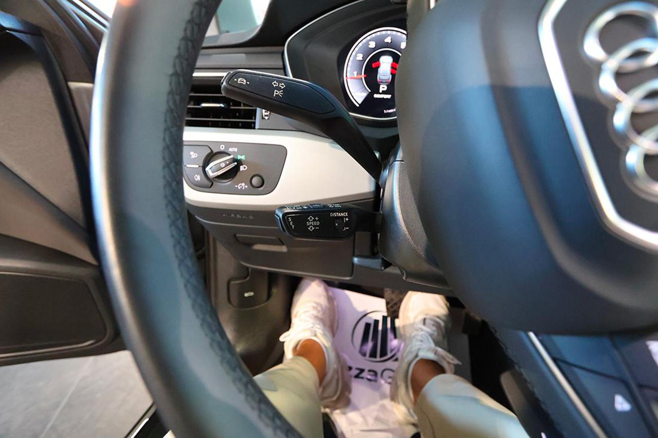AUDI A4 35 TFSI Avant S-Tronic S-Line - 23