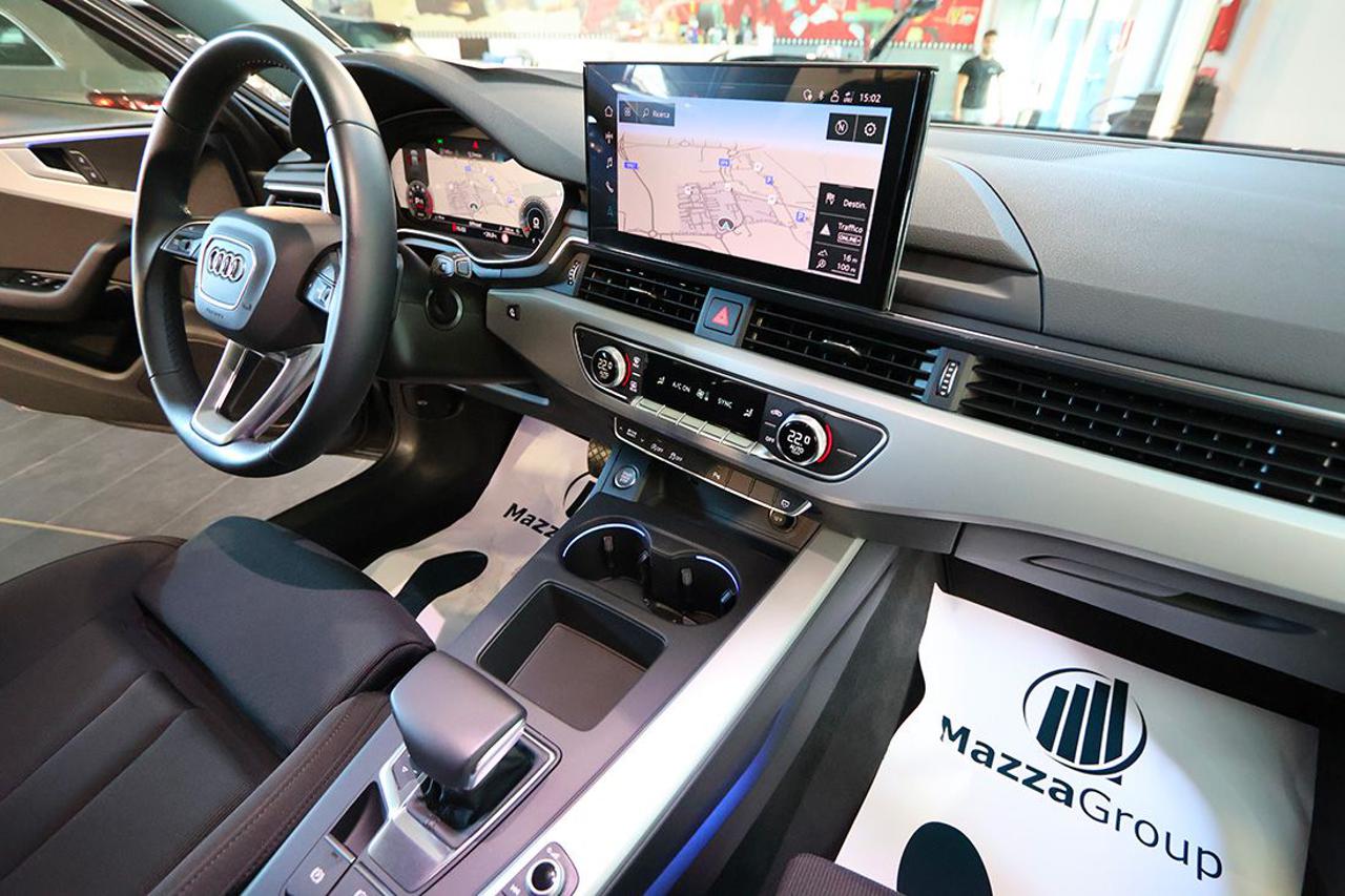 AUDI A4 35 TFSI Avant S-Tronic S-Line - 37