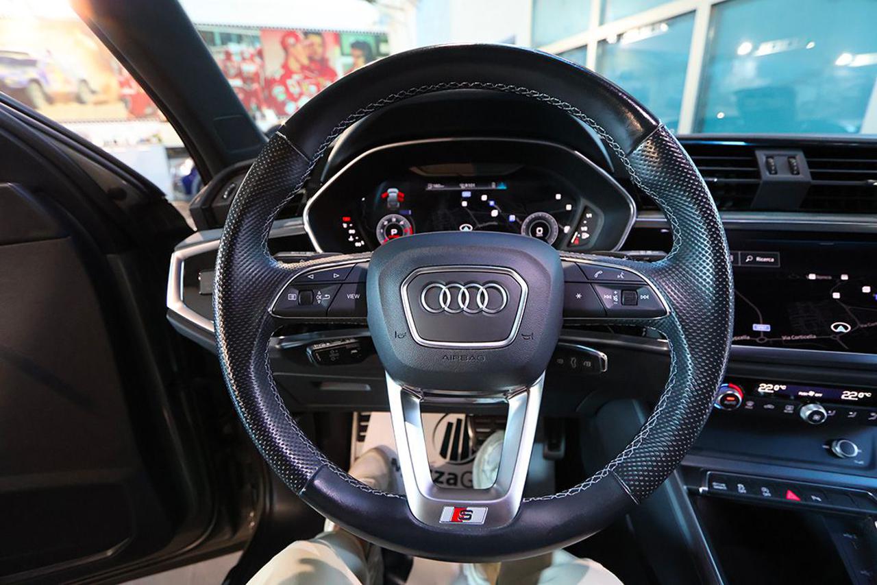 AUDI Q3 40 TDI Sportback Quattro S-Tronic Identity Black - 21