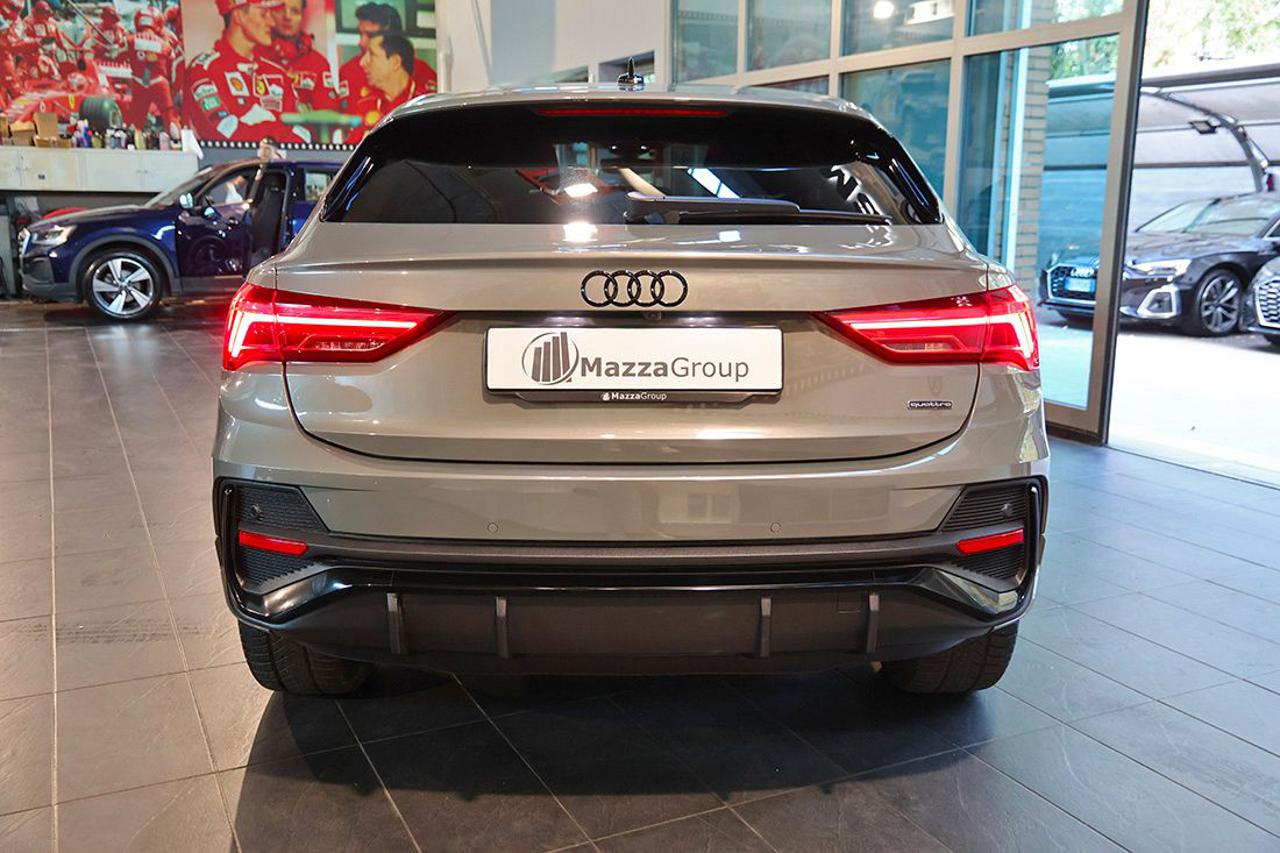 AUDI Q3 40 TDI Sportback Quattro S-Tronic Identity Black - 8