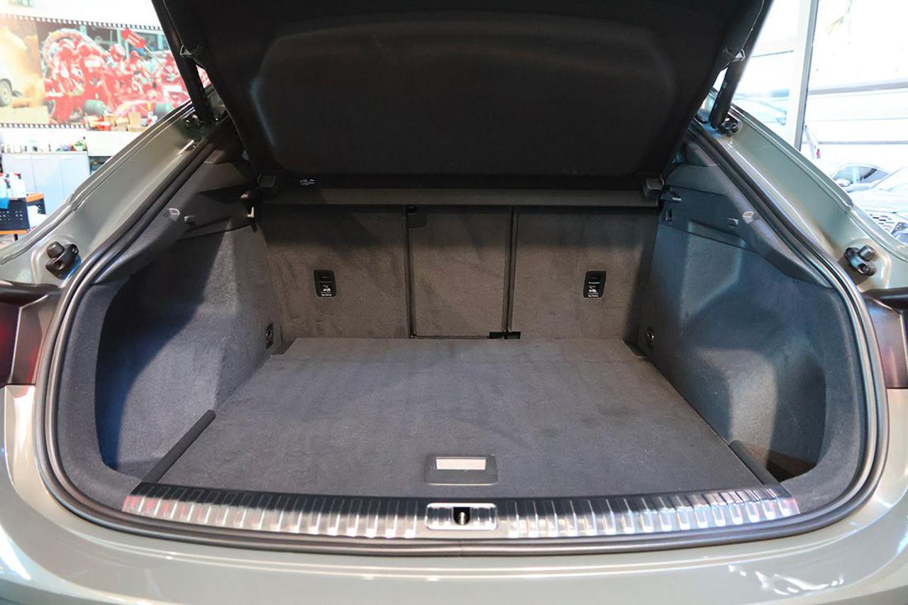 AUDI Q3 40 TDI Sportback Quattro S-Tronic Identity Black - 12