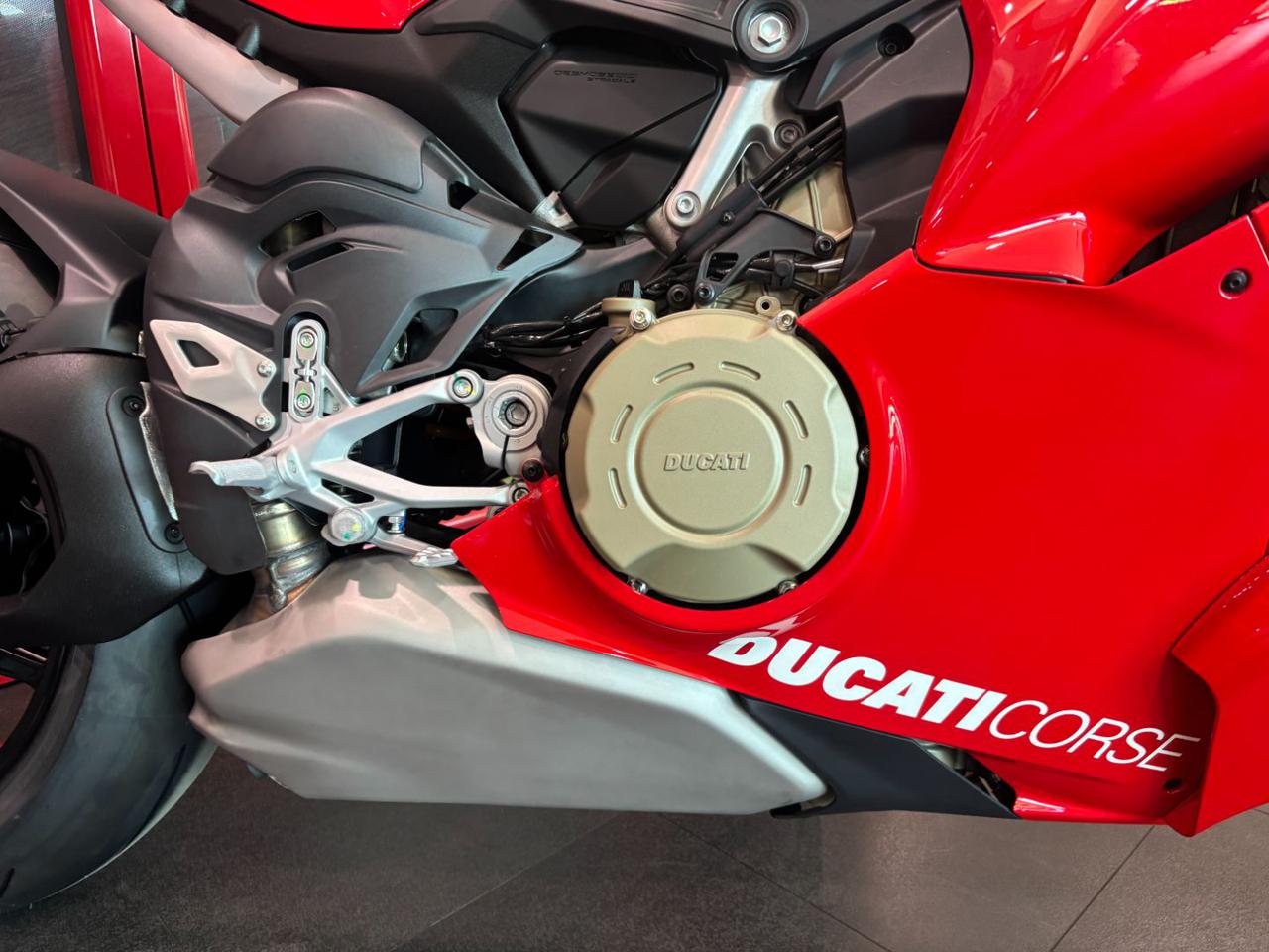 DUCATI Panigale V4 R LIVERY 2026 - 6
