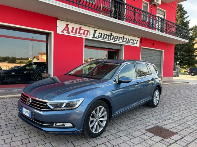 VOLKSWAGEN Passat Variant Azzurro metallizzato