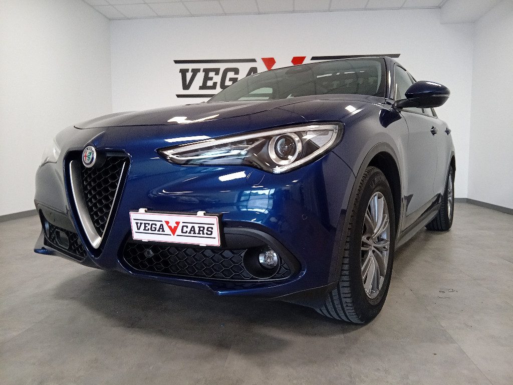 Clicca per ingrandire Stelvio - 2.2 Turbodiesel 190 CV AT8 RWD Business