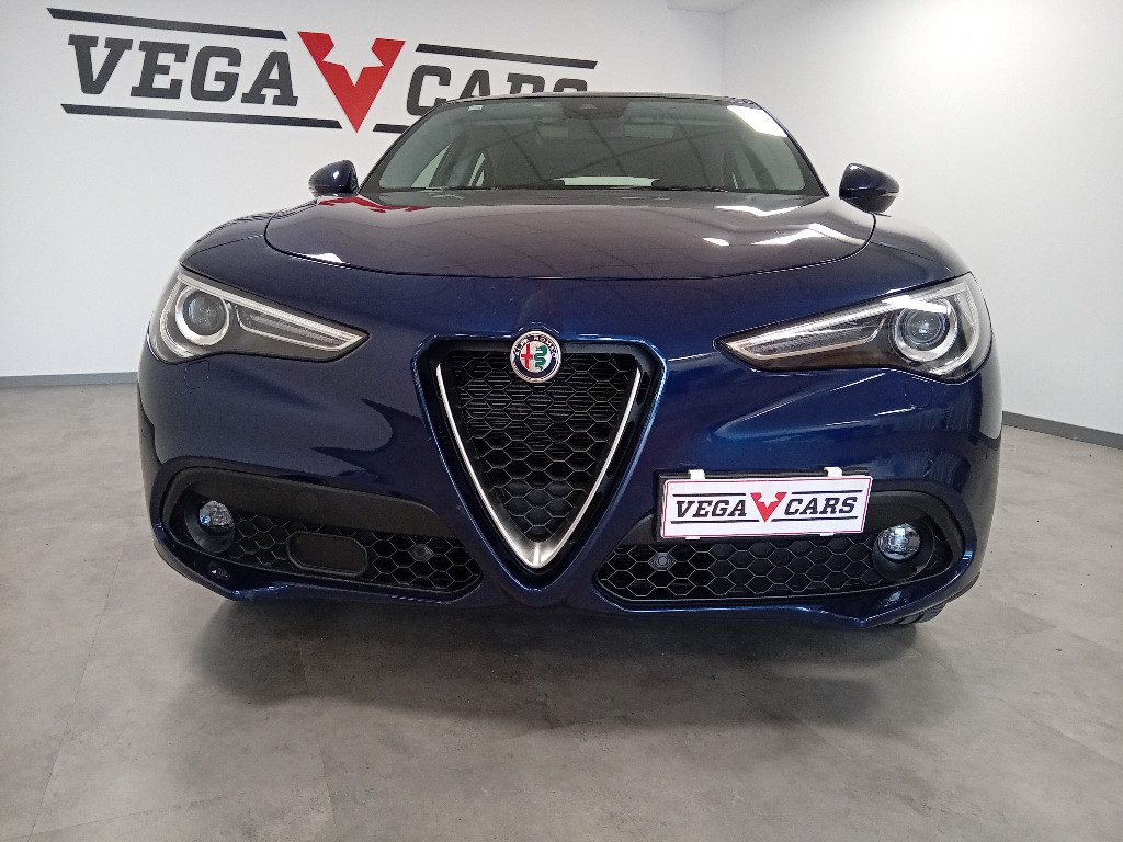 Clicca per ingrandire Stelvio - 2.2 Turbodiesel 190 CV AT8 RWD Business