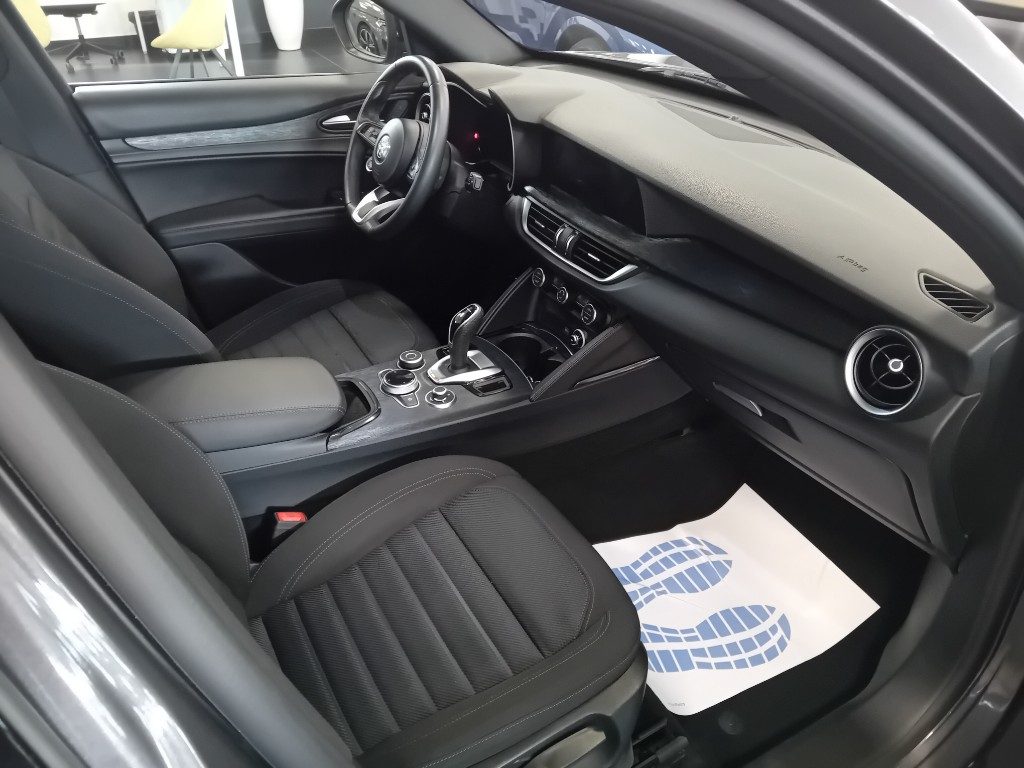 Clicca per ingrandire Stelvio - 2.2 Turbodiesel 210 CV AT8 Q4
