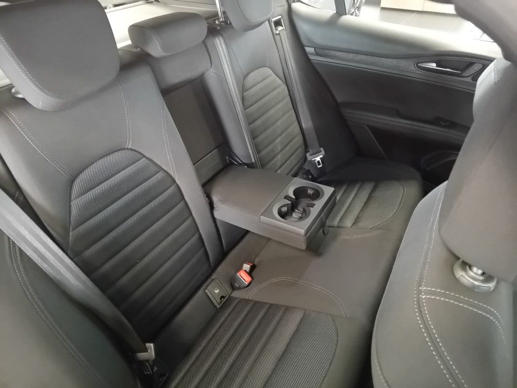 Clicca per ingrandire Stelvio - 2.2 Turbodiesel 210 CV AT8 Q4