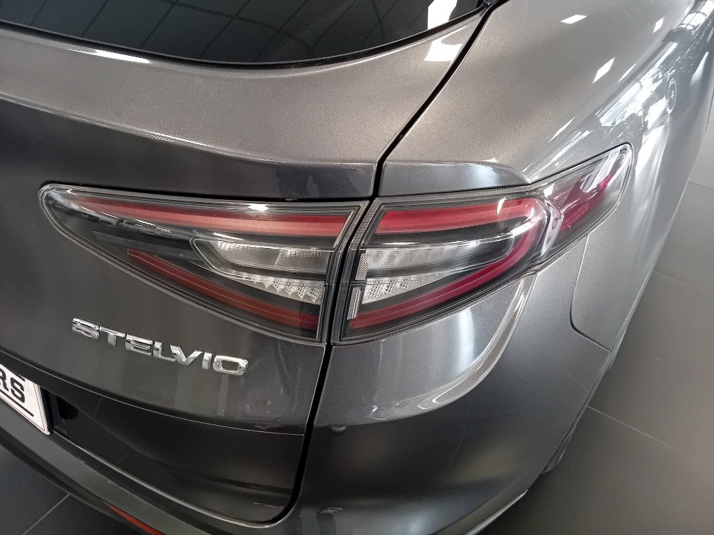Clicca per ingrandire Stelvio - 2.2 Turbodiesel 210 CV AT8 Q4